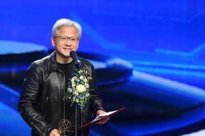 CEO Jensen Huang Nvidia gọi việc nộp thuế 8 tỷ USD là đặc quyền