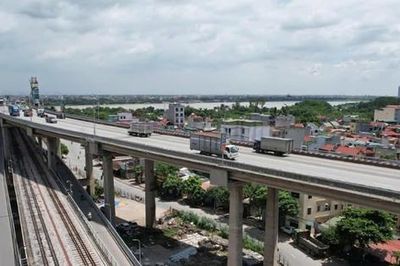 Hà Nội phân luồng giao thông trên cầu Thăng Long từ ngày 22/10