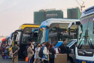 Sinh viên bị xe khách giả mạo chở đến gần biên giới Campuchia, trường phát cảnh báo khẩn