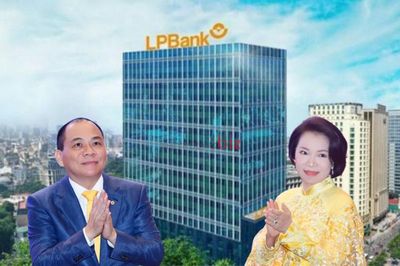 Ngân hàng có vợ chồng ông Phạm Nhật Vượng làm cổ đông trả lương nhân viên ra sao?