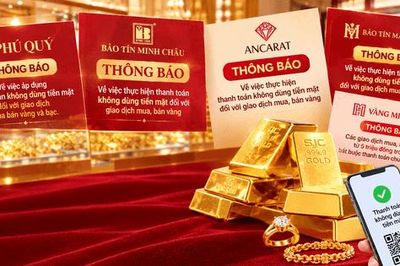 Mua bán vàng từ 5 triệu đồng phải chuyển khoản: Lưu ý mới để giao dịch thuận lợi