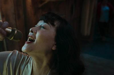 Vượt 'Trại buôn người', phim có Vân Dung và Thanh Sơn vươn lên Top 1 phòng vé nhờ lượng vé đặt sớm