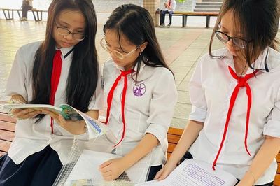 Gỡ khó nhân sự cho 'siêu trường' hàng trăm lớp sau sáp nhập