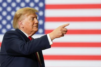 Ông Trump gọi cho Google để đổi tên Đại Tây Dương nhưng bị từ chối