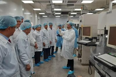 Khánh thành Xưởng thực hành Đóng gói và Kiểm thử vi mạch