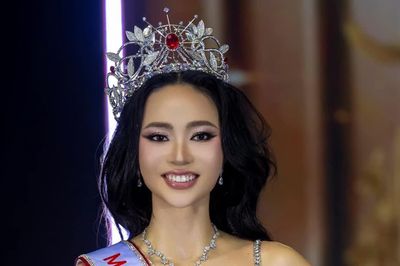 Nữ MC song ngữ cao 1,77m đăng quang 'Miss Charm Vietnam 2026'