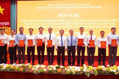 Đảng ủy các cơ sở y tế TPHCM tiếp nhận 65 tổ chức Đảng và 7.781 đảng viên