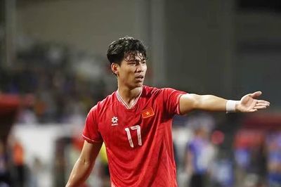 Văn Thanh báo tin kém vui đến tuyển Việt Nam