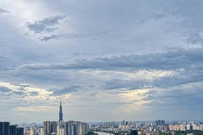 Dự báo thời tiết ngày 24/10: TP HCM có nắng mạnh, giảm mưa