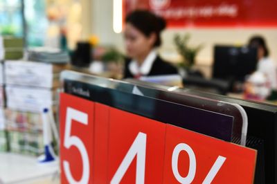 Lãi suất ngân hàng hôm nay 23/10/2026: Thêm 2 nhà băng giảm lãi suất