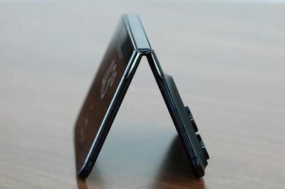 iPhone Duo gần 2.000 USD bị chê, Apple lập tức hành động với iPhone Duo 2?