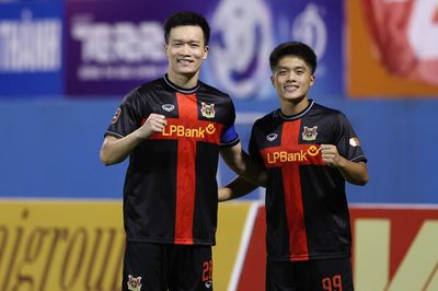 CLB Ninh Bình thâu tóm 3 giải thưởng V-League