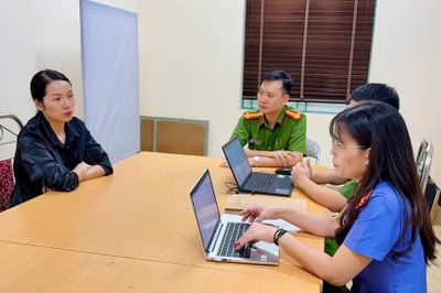 Phê chuẩn khởi tố nữ tài xế tăng ga ô tô bỏ chạy khi bị CSGT yêu cầu dừng xe