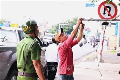 Xem xét nhân rộng mô hình 'Xã, phường an toàn giao thông'