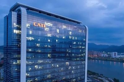 Một ngày bốc hơi 21 tỷ USD vốn hóa, “vua pin” CATL đang gặp chuyện gì?