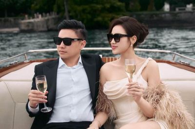 Hoa hậu Đỗ Thị Hà và chồng kỷ niệm 1 năm cưới