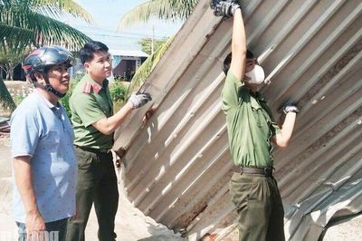 Giúp dân khắc phục hậu quả thiên tai