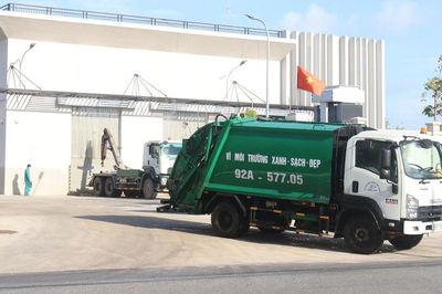 Sớm gỡ vướng thu gom, xử lý rác