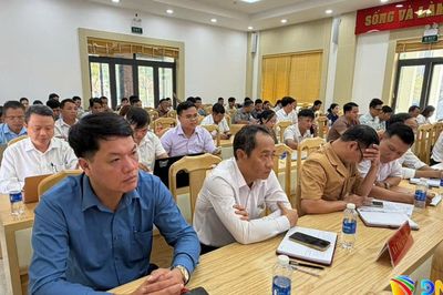 Tập huấn nghiệp vụ công tác xây dựng Đảng cho cán bộ 18 xã