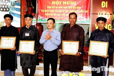 Xã Tân Hộ Cơ: Tín đồ tôn giáo tích cực tham gia các phong trào thi đua