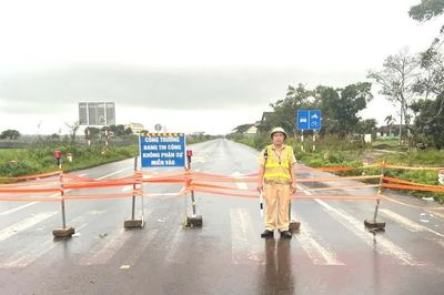 Thông tuyến, đưa vào khai thác sử dụng 2 đoạn đường trên quốc lộ 19