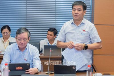Đoàn đại biểu Quốc hội tỉnh Lai Châu góp ý hoàn thiện pháp luật về xây dựng chính sách, ngân sách và đấu thầu