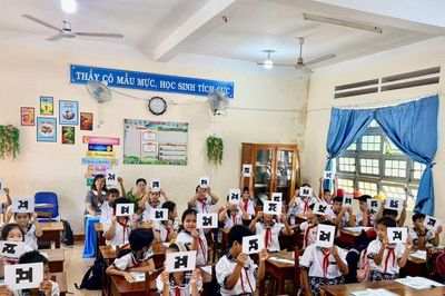 Đảng viên tiên phong chuyển đổi số, từ đổi mới bài giảng đến nâng cao chất lượng giáo dục