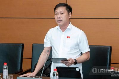 Đoàn đại biểu Quốc hội tỉnh góp ý hoàn thiện chính sách về ngân sách, thuế và đấu thầu