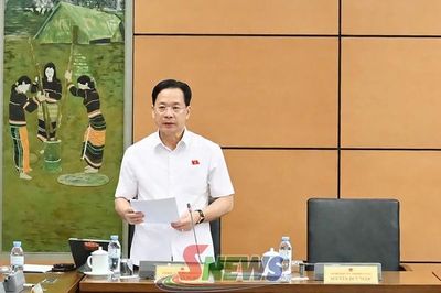 Đoàn ĐBQH tỉnh Sơn La thảo luận tổ về Dự thảo Luật đất đai