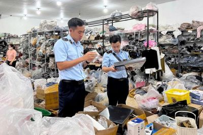 Hà Nội: Hàng giả, hàng lậu liên tiếp bị phát hiện trong tháng 10