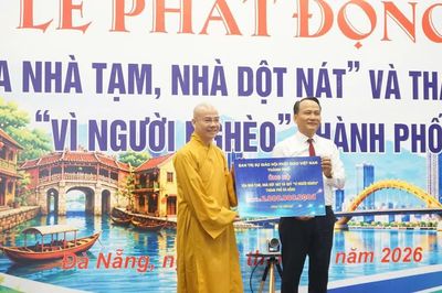 Đà Nẵng: Ban Trị sự Phật giáo thành phố hỗ trợ 2 tỷ đồng chương trình 'Xóa nhà tạm, nhà dột nát'