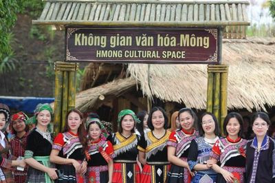 Suối Tọ đánh thức sức sống văn hóa Mông giữa núi rừng Sơn La