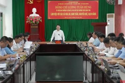 Phó Chủ tịch Thường trực UBND tỉnh Lương Tuấn Hùng làm việc với các xã: Hòa An, Nam Tuấn, Nguyễn Huệ, Bạch Đằng