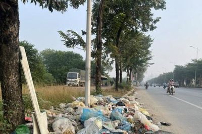 Phường Kiến Hưng: Rác thải tràn lan gây ô nhiễm môi trường