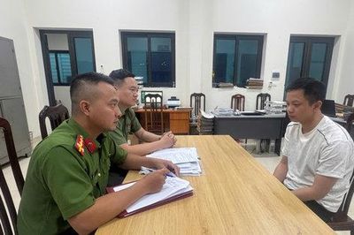 Phá ổ nhóm mua bán văn bằng, chứng chỉ giả tại nhiều tỉnh thành trên cả nước