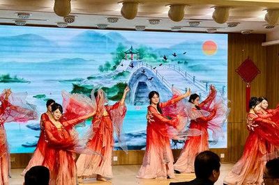 Bắc Kinh - Quảng Tây tăng cường kết nối du lịch với Hà Nội