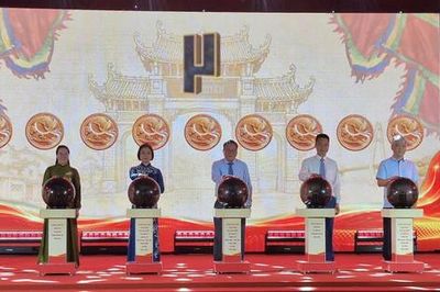 Khai mạc Lễ hội vinh danh làng nghề và Tuần lễ quảng bá nông sản - đặc sản vùng miền Hà Nội 2026