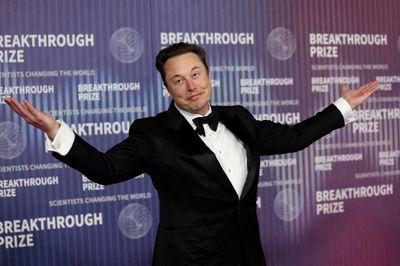 Câu hỏi lớn sau lời hứa tặng 10 tỷ cổ phiếu cho trẻ em của Elon Musk