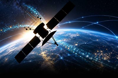 Vệ tinh Trung Quốc phủ sóng hai cực, cạnh tranh Starlink