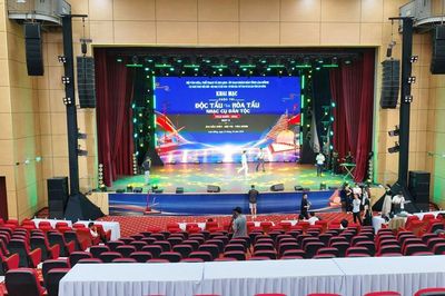 Sẵn sàng cho Lễ khai mạc 'Cuộc thi Độc tấu và Hòa tấu nhạc cụ dân tộc toàn quốc'