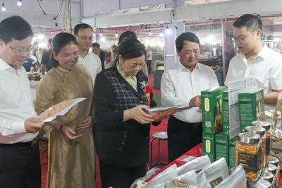 Khai mạc Hội chợ thương mại quốc tế Việt-Trung