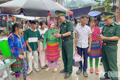 Bộ đội Biên phòng tỉnh Tuyên Quang: Đưa 'bình dân học vụ số' lên non