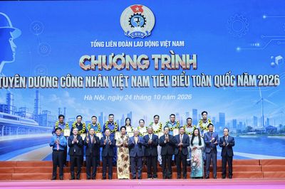 Tôn vinh 10 công nhân lao động tiêu biểu xuất sắc năm 2026