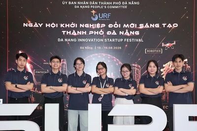 Nhóm sinh viên sáng tạo ứng dụng 'gỡ khó' cho người học tiếng Trung