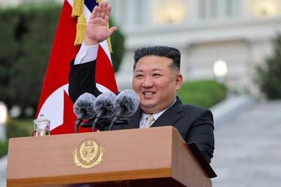 Chủ tịch Triều Tiên Kim Jong Un bất ngờ tới Trung Quốc qua cây cầu mới
