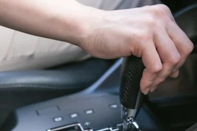 Cách nhận biết ô tô của bạn dùng hộp số 6 cấp hay 8 cấp