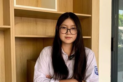 Vượt qua nỗi sợ thi cử, nữ sinh Hà Nội trở thành thủ khoa học sinh giỏi