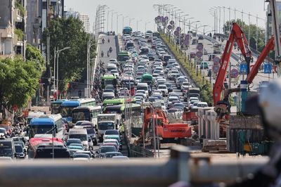 Hà Nội có 62 vị trí rào chắn thi công, CSGT khuyến cáo chọn lộ trình phù hợp