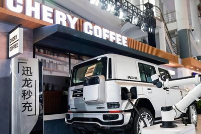 Chery tung bộ sạc siêu nhanh 5 phút đi thêm được 500km để đấu BYD, Geely, Huawei