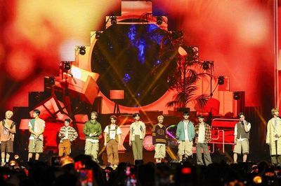 Kpop bùng nổ doanh thu tour diễn châu Á, doanh số album vật lý hướng tới cột mốc 100 triệu bản